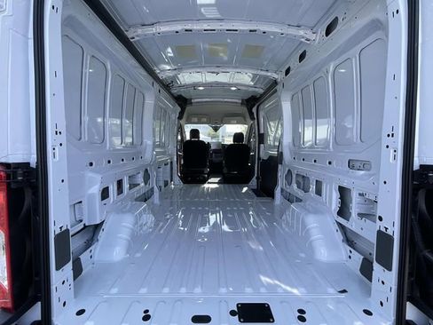 New 2026 Ford Transit 250 148 Medium Roof image 15