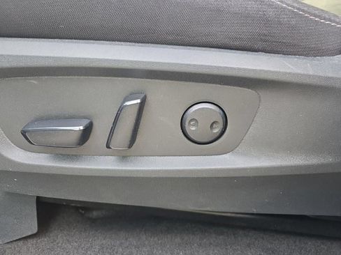 Used 2024 Nissan Pathfinder SV AWD/4WD image 17