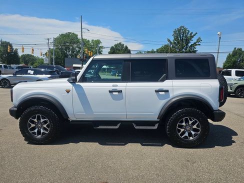 Used 2023 Ford Bronco Badlands AWD/4WD image 5