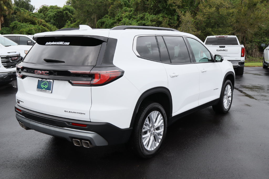 Certified 2026 GMC Acadia Elevation w/ Elevation Premium Package FWD image 9