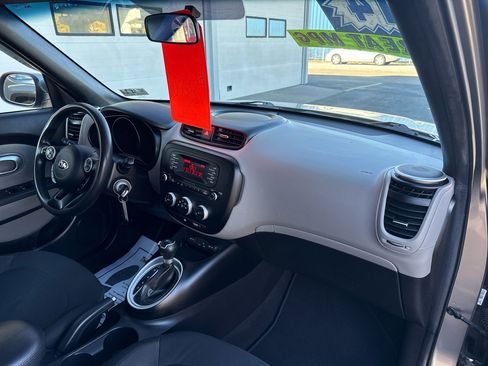 Used 2014 Kia Soul image 24