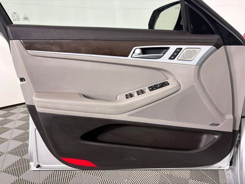 Used 2019 Genesis G80 5.0 Ultimate RWD image 16