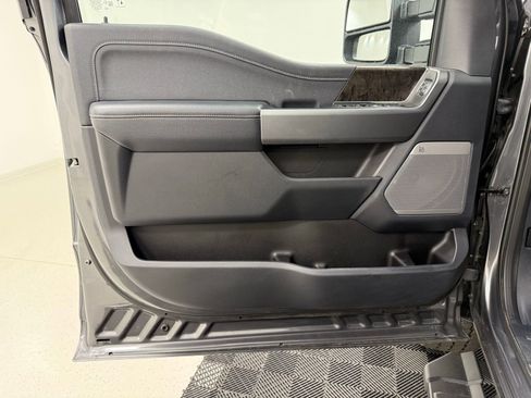 Used 2026 Ford F250 Lariat w/ Black Appearance Package image 14