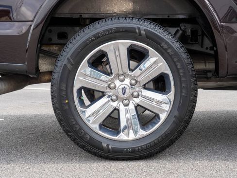 Used 2018 Ford F150 Lariat w/ Equipment Group 502A Luxury AWD/4WD image 33