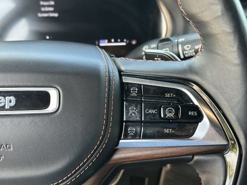 Used 2022 Jeep Grand Cherokee L Summit w/ Advanced Protech Group IV AWD/4WD image 13
