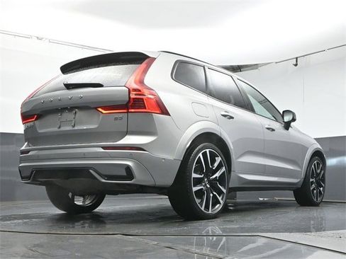Used 2023 Volvo XC60 B5 Ultimate w/ Protection Package Premier FWD image 38