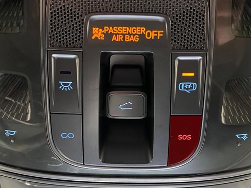 Used 2023 Genesis GV70 2.5T w/ Advanced Package image 32