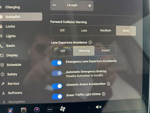 Used 2024 Tesla Model Y Long Range image 12