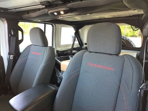 Used 2024 Jeep Wrangler Unlimited Rubicon w/ XTREMEE 35" Tire Package image 20