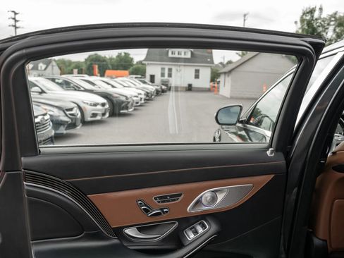 Used 2019 Mercedes-Benz Maybach S 560 4MATIC image 21