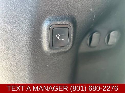 Used 2021 Jeep Cherokee Trailhawk w/ Technology Group AWD/4WD image 13