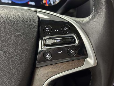 Used 2018 Cadillac Escalade Premium Luxury AWD/4WD image 38