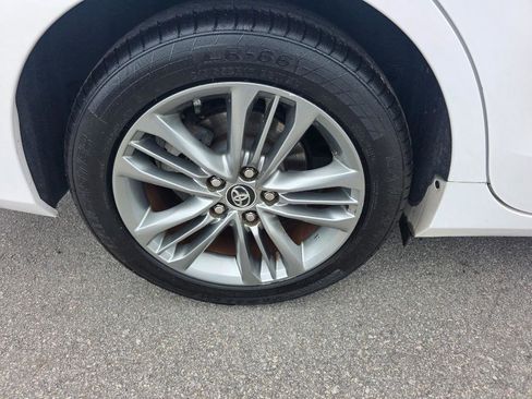 Used 2015 Toyota Camry SE image 19