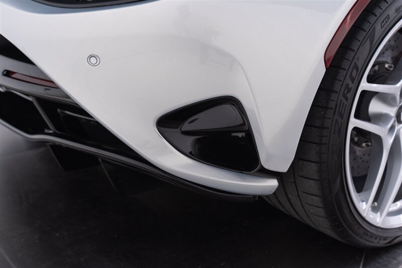 Used 2024 McLaren 750S Spider RWD image 31