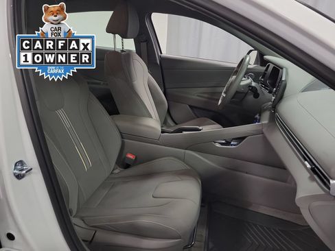 Used 2025 Hyundai Elantra Sport FWD image 26
