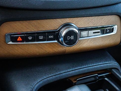 Used 2023 Volvo XC90 B5 Plus w/ Protection Package Premier image 36