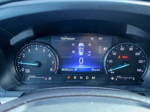 Used 2020 Ford Explorer XLT w/ Equipment Group 202A image 12