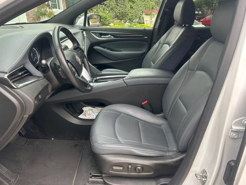 Used 2023 Buick Enclave Essence FWD image 6