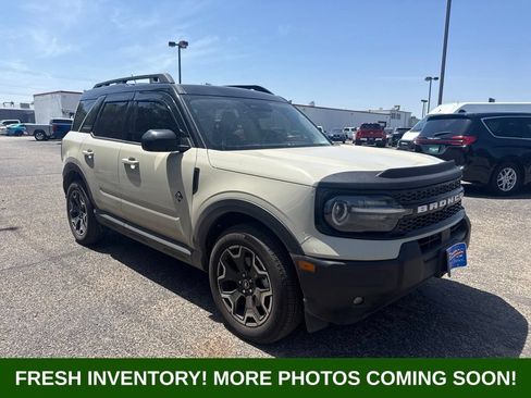 Used 2025 Ford Bronco Sport Outer Banks AWD/4WD image 1