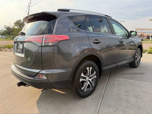 Used 2016 Toyota RAV4 LE AWD/4WD image 7