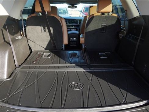 Used 2019 Buick Enclave Essence w/ LPO, Sport Appearance Package image 13