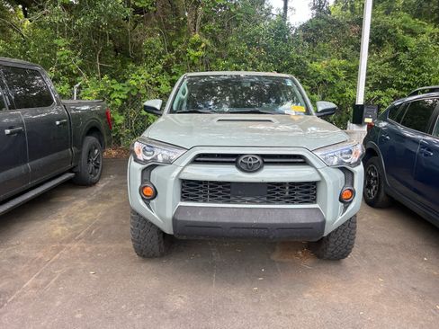 Used 2022 Toyota 4Runner TRD Off-Road AWD/4WD image 6