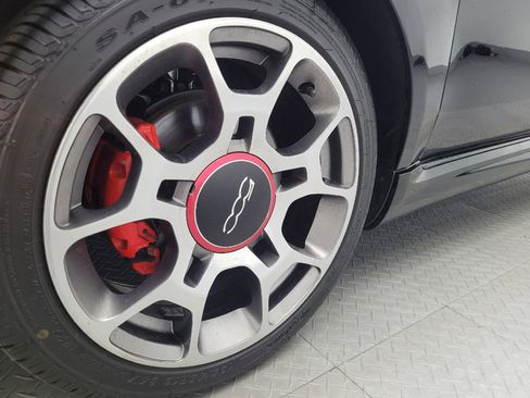 Used 2015 FIAT 500 Sport w/ Comfort/Convenience Group image 31