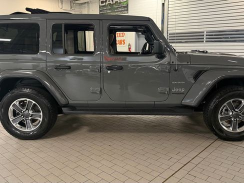 Used 2021 Jeep Wrangler Unlimited Sahara AWD/4WD image 9
