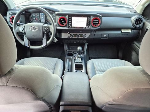 Used 2022 Toyota Tacoma SR w/ SR Convenience Package RWD image 17