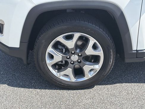 Used 2019 Jeep Compass Limited AWD/4WD image 13