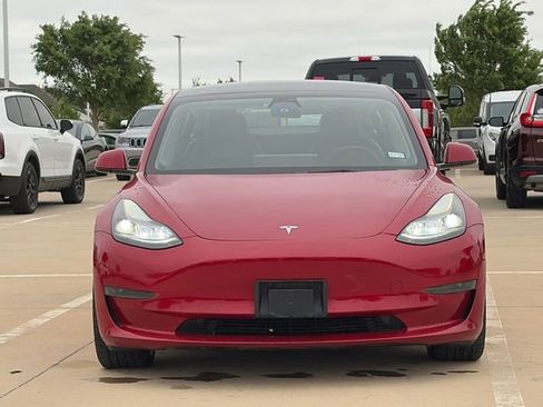 Used 2022 Tesla Model 3 image 2