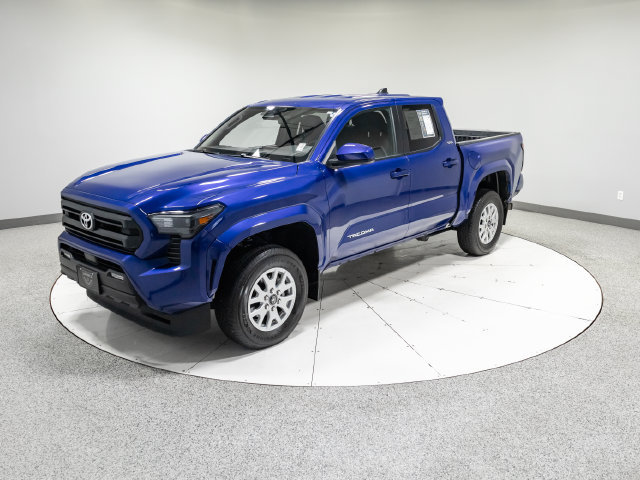 Used 2024 Toyota Tacoma SR5 AWD/4WD image 32