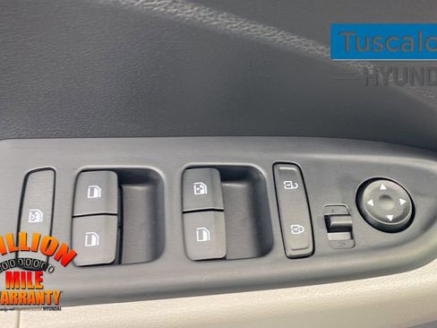 New 2026 Hyundai Venue SEL image 14