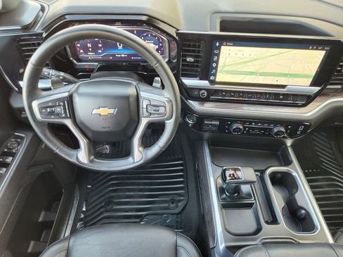 Used 2025 Chevrolet Silverado 1500 LTZ AWD/4WD image 29