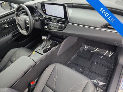 Used 2025 Lexus ES 300h w/ Technology Package FWD image 29