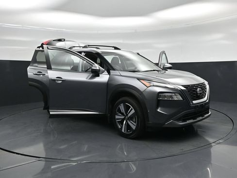 Used 2023 Nissan Rogue SL w/ SL Premium Package FWD image 27