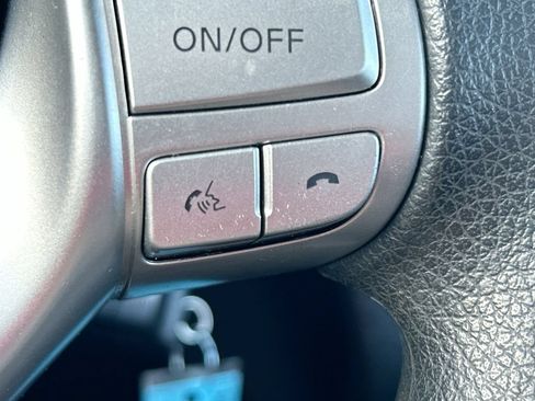 Used 2015 Nissan Rogue S FWD image 16
