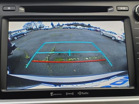 Used 2018 Toyota Highlander SE image 21