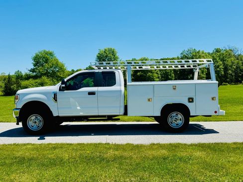 Used 2020 Ford F350 XL w/ Power Equipment Group AWD/4WD image 3