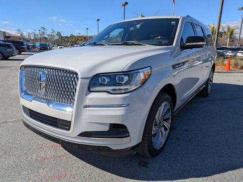 Certified 2022 Lincoln Navigator L Reserve image 8