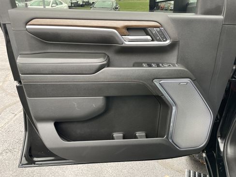 Used 2024 Chevrolet Silverado 2500 High Country w/ Midnight Edition image 10