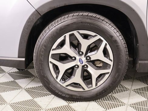Used 2022 Subaru Forester Premium image 18