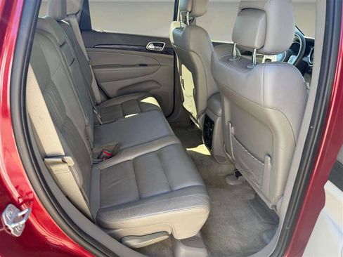 Used 2013 Jeep Grand Cherokee Laredo image 25
