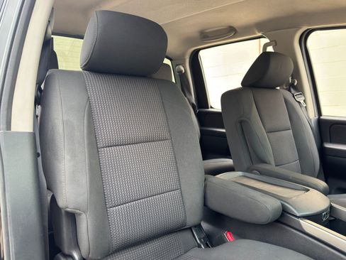 Used 2012 Nissan Titan SV w/ SV Value Truck Pkg AWD/4WD image 29