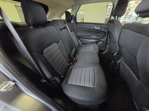 Used 2022 Ford Edge SE w/ Black Appearance Package image 24