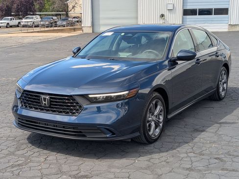 Used 2024 Honda Accord EX image 10