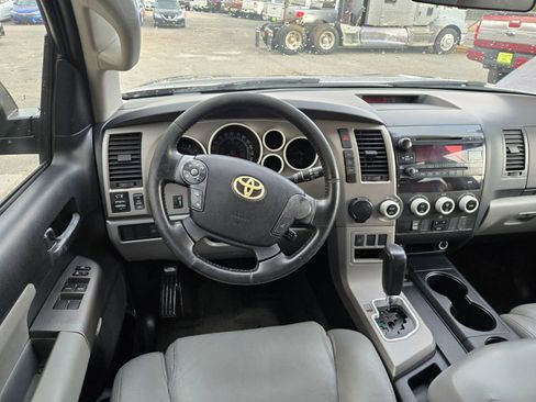 Used 2013 Toyota Sequoia SR5 image 5