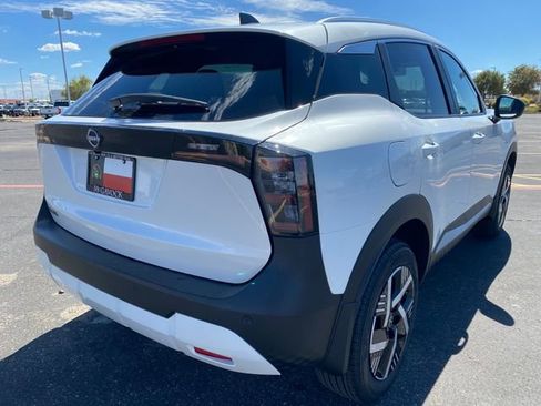 New 2026 Nissan Kicks SV image 6