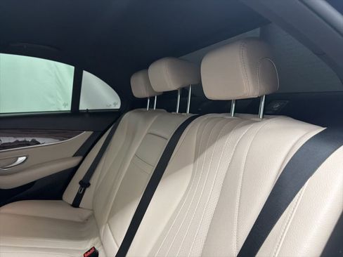 Used 2018 Mercedes-Benz E 300 image 19