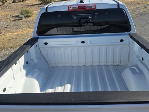 Used 2017 Chevrolet Colorado LT w/ LT Convenience Package AWD/4WD image 6